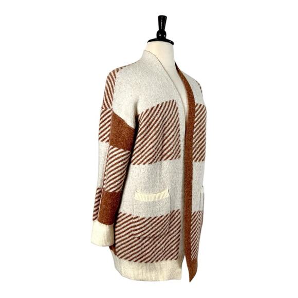 Entro Cardigan Sweater Open Front Fuzzy Long Length Cream Tan Women’s Size 1X - Picture 2 of 10